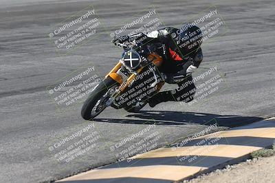 media/Oct-13-2025-Moto Forza (Mon) [[a66d839500]]/3-B Group/Session 2 (Bowl)/